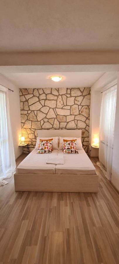 Apartments Antonia Χβαρ Εξωτερικό φωτογραφία